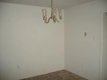 403 W Avenue D #B — Photo 6