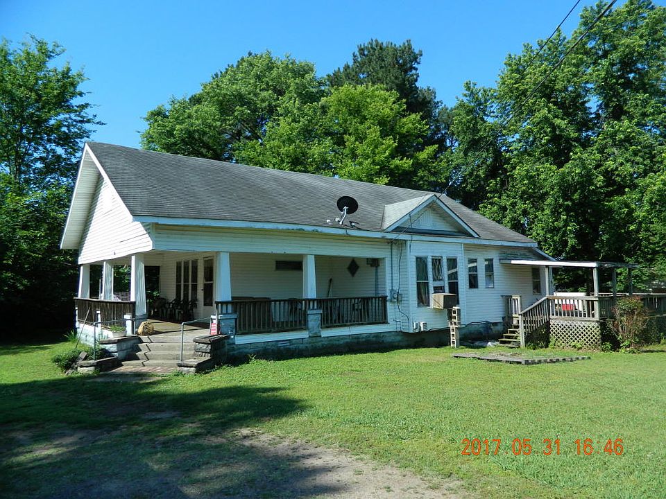 1st image of 302 Cemetery St