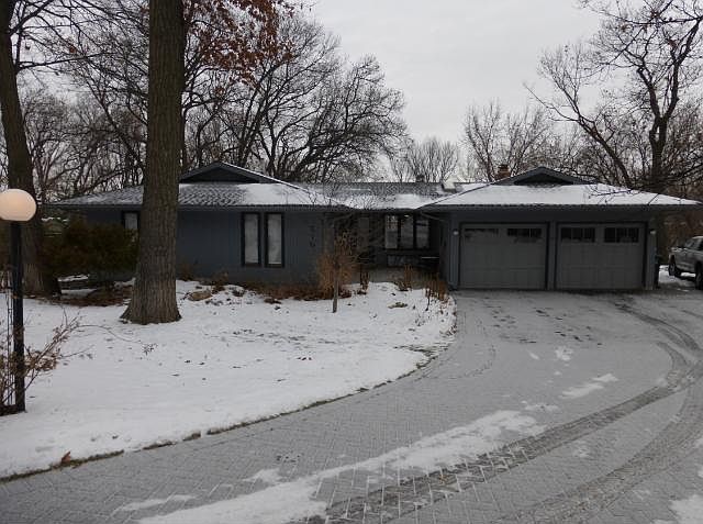 1st image of 510 Wedgewood Ln N