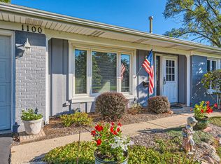 1100 Browning Ln, Lake Zurich, IL 60047