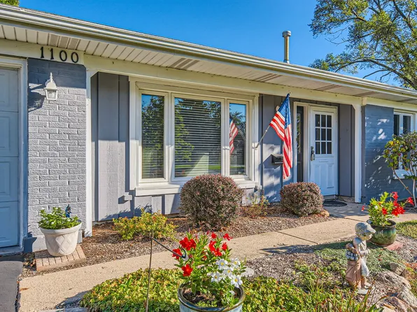 1100 Browning Ln, Lake Zurich, IL 60047