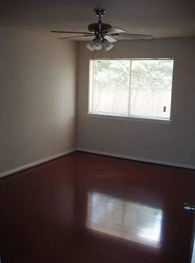 7302 Foxside Ln — Photo 5