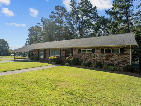 102 Crestwood Dr, Roxboro, NC 27573