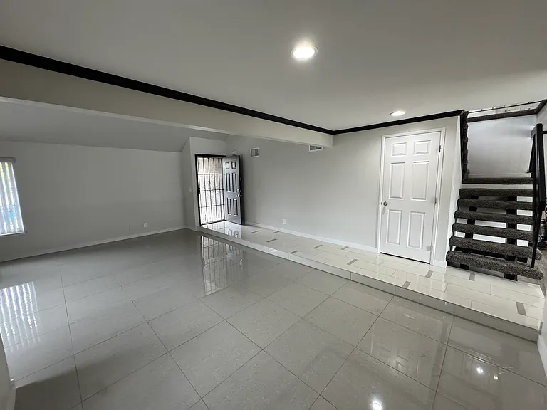 8790 Capricorn Way — Photo 4