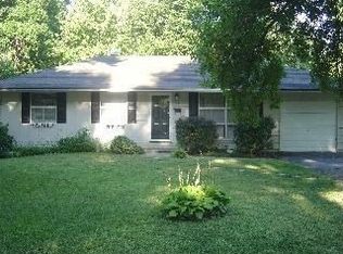 6132 Buena Vista St, Fairway, KS 66205