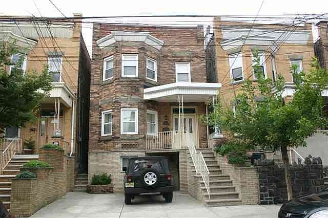 2nd image of 221 Angelique St