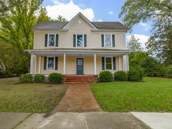 230 Chavasse Ave, Henderson, NC 27536