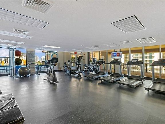 5th image of 100 S Birch Road #1403f