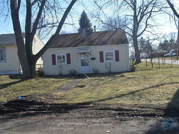 2nd image of 960 Raymond Ave