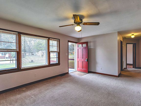 2nd image of 421 Colonial Ave