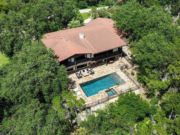 5th image of 411 Skyline Dr
