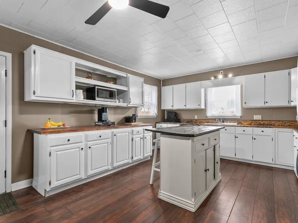 416 S Farmer St, Princeton, WI 54968