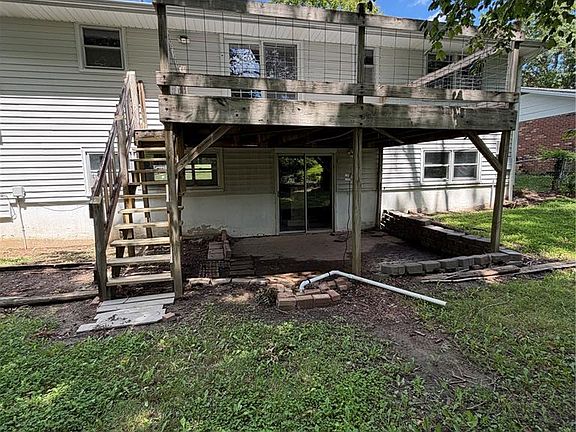 2nd image of 2033 Anthony Dr
