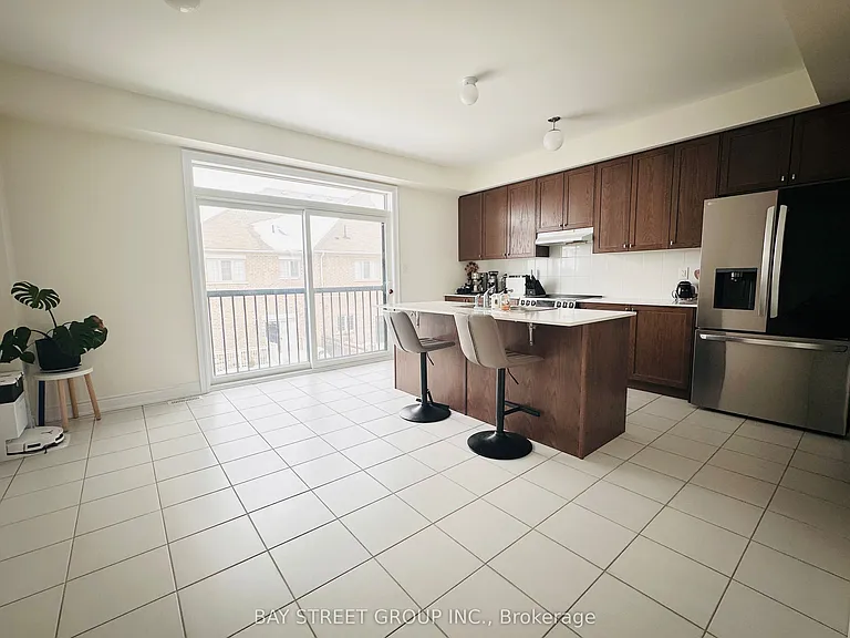 255 Tennant Cir — Photo 15