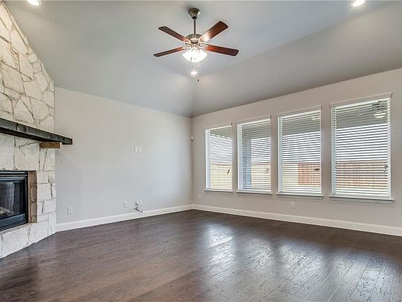 4th image of 3506 Concord Dr
