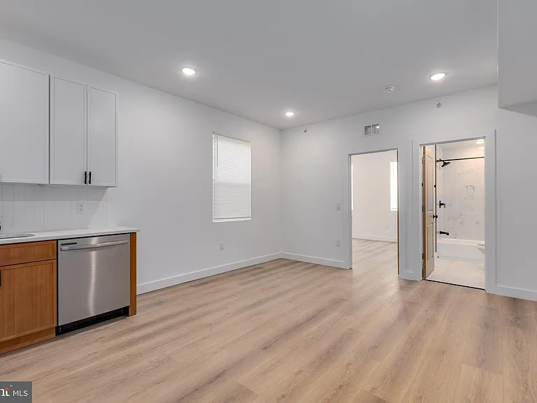 2203 N 7th St #3 — Photo 3