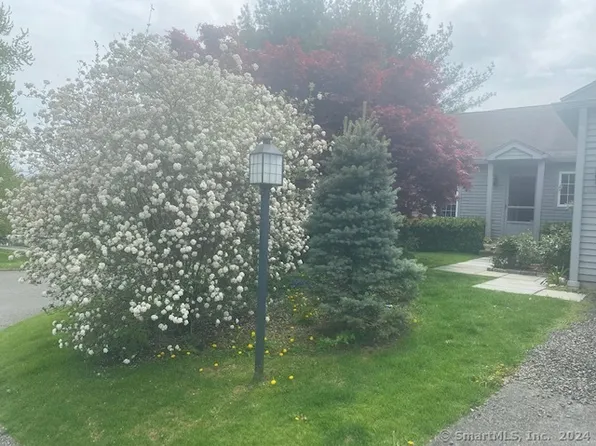15 Juniper Meadow Road #15, Washington, CT 06794