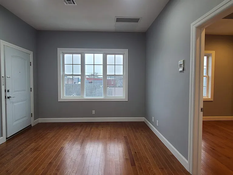100 Griffith St #3L — Photo 14