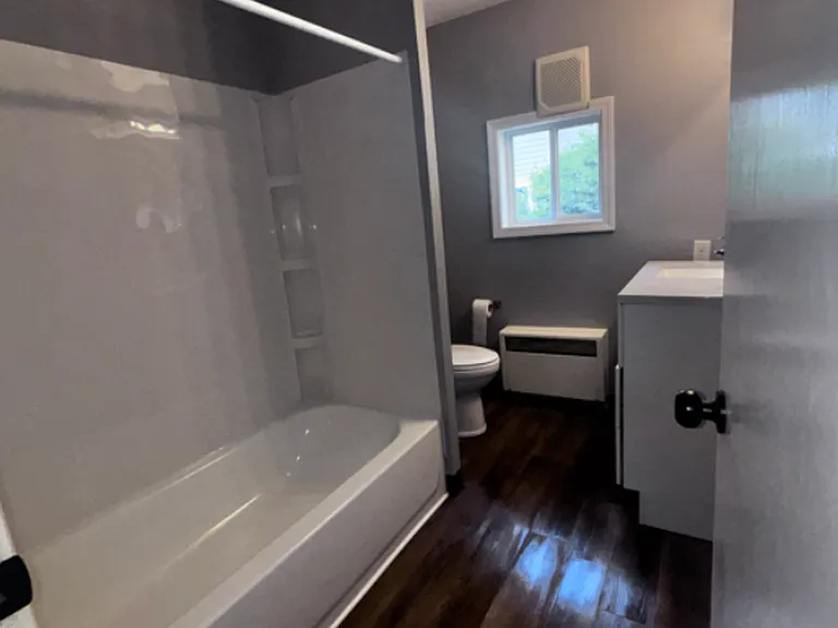 319 E Harris St — Photo 9
