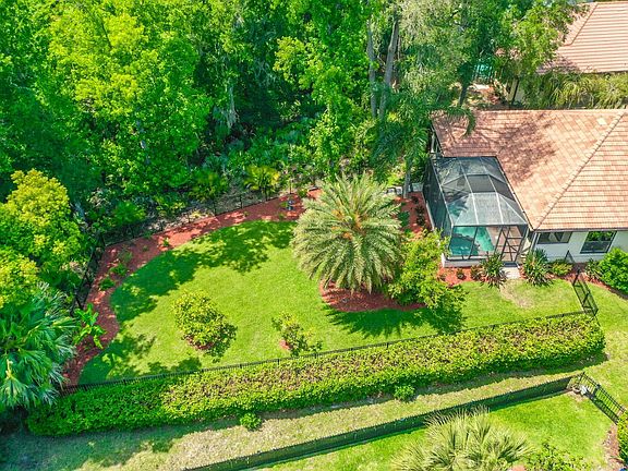 3rd image of 22 Mission Oak Ct