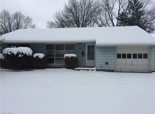 9360 Lynnhaven Rd, Parma Heights, OH 44130