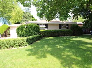 453 Hubbard Ave, Elgin, IL 60123