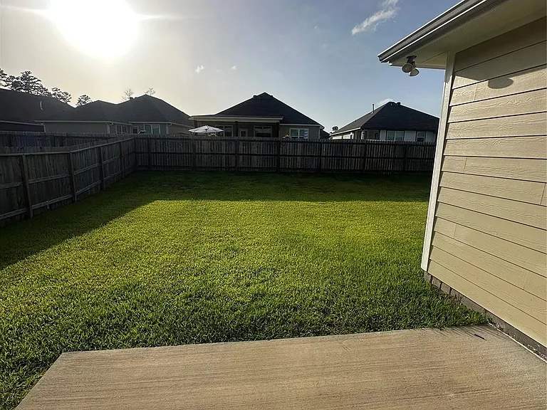 112 Laurel Oak Dr — Photo 3