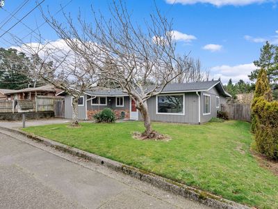 2495 N 19th St, Coos Bay, OR, 97420