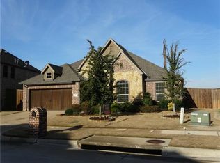 2406 Las Palmas Ln, Arlington, TX 76012