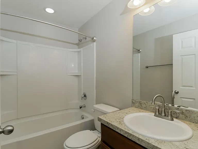 6742 Wirevine Dr — Photo 12