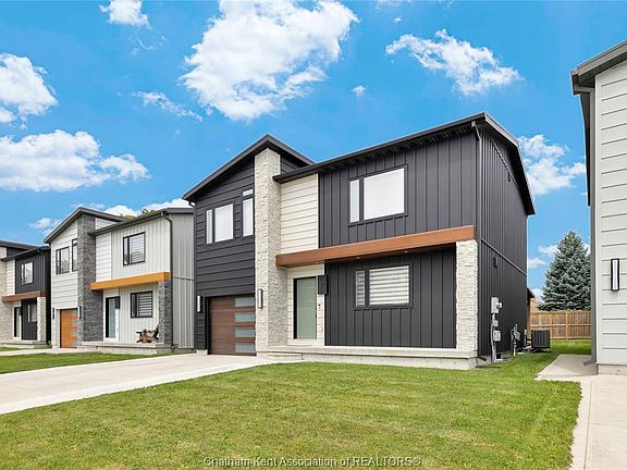3rd image of 71 Churchill Park Rd