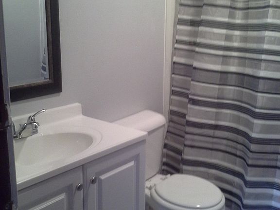5th image of 607 N 5th St