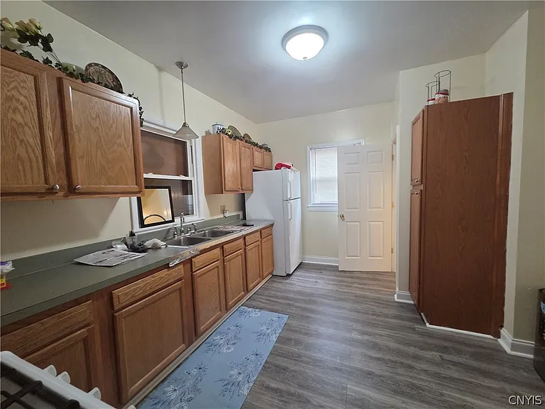 517 Garfield Ave — Photo 6