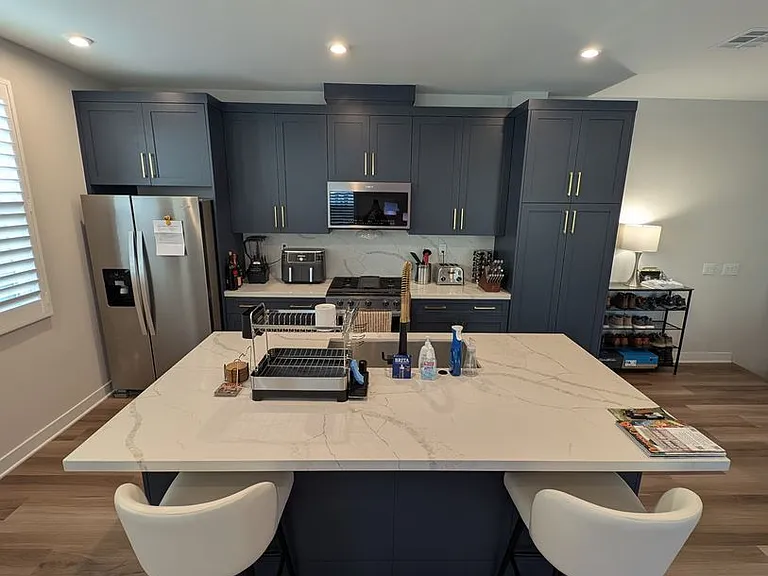 1202 W Cara Dr — Photo 4