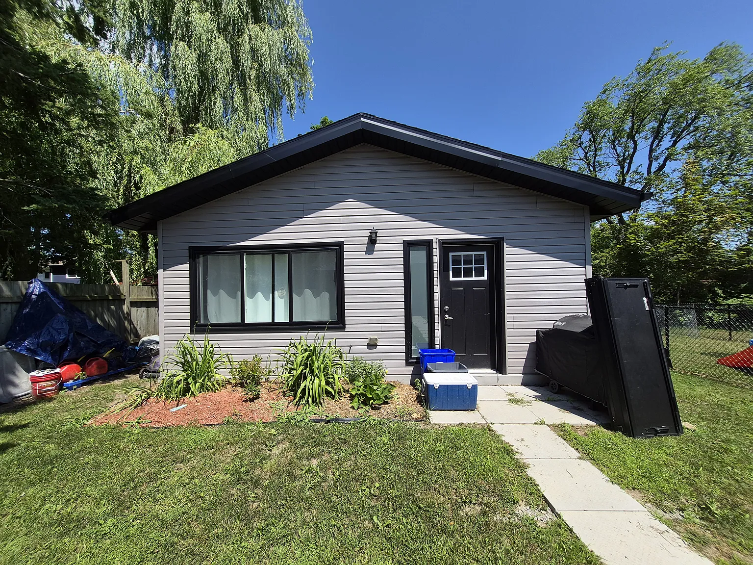 Little Ave 212 — Photo 1