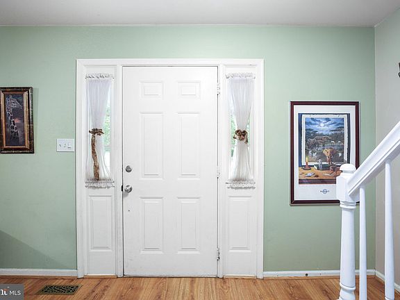 5th image of 10800 Seven Oaks Ct
