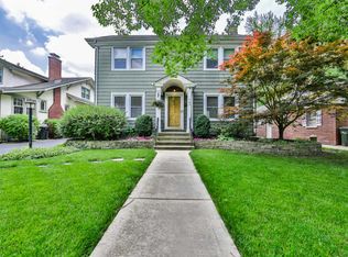 163 Lawton Rd, Riverside, IL 60546