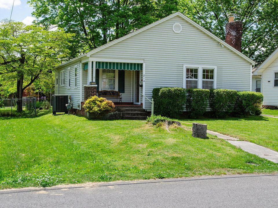 1st image of 814 Radford Pl