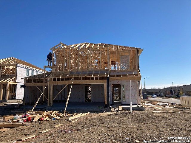 2nd image of 5231 Village Park
