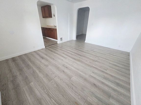3rd image of 1029 S Division St #7