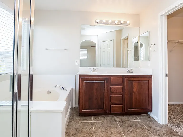 9150 Brilliant Prairie Ct — Photo 8
