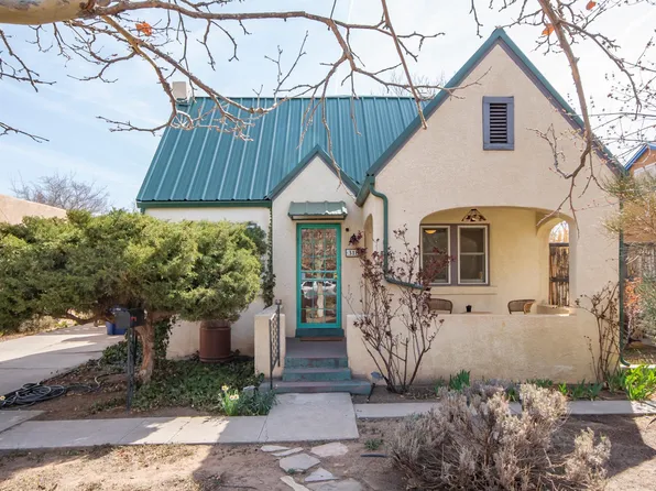 318 Bryn Mawr Dr SE, Albuquerque, NM 87106