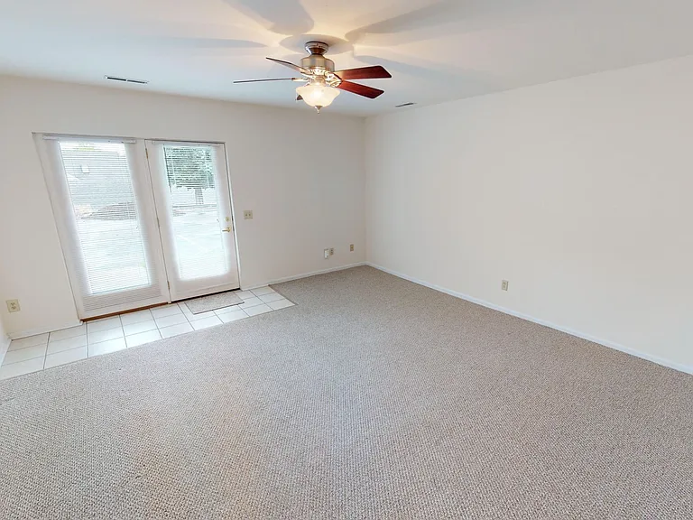 Muirfield Apartments — Photo 6