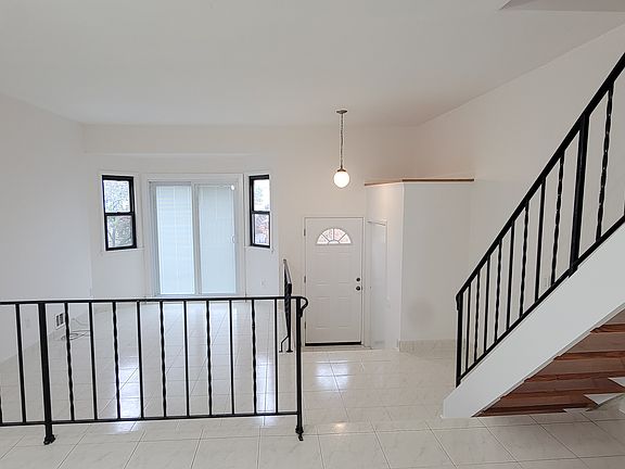 3rd image of 46 McVeigh Ave