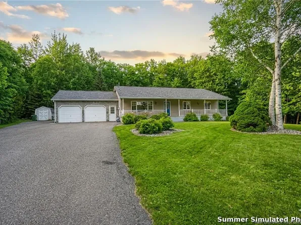 45 Marian Way, Saint Marys, NB E3A 6W6