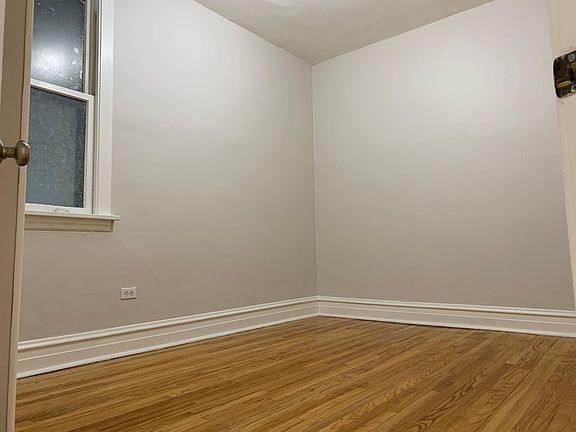 2nd image of 4218 N Whipple St #2W