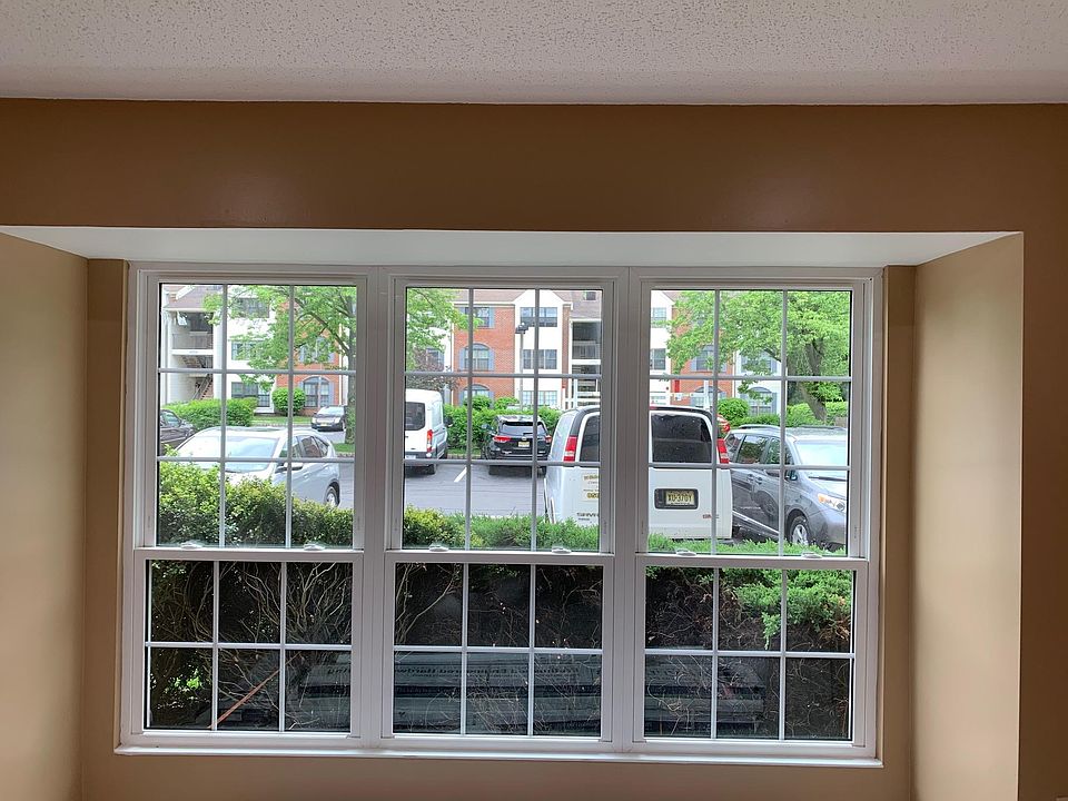 2nd image of 27 Feiler Ct