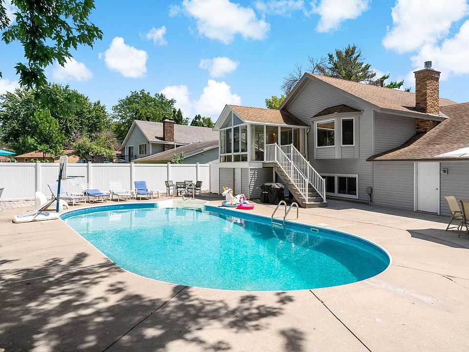 1st image of 1016 Westview Dr