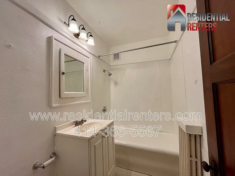 3047 S Howell Ave #2 — Photo 12