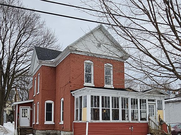 2nd image of 328 N School St